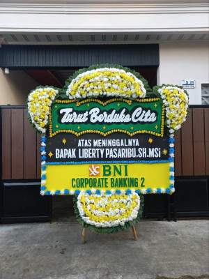 Papan Bunga Duka di Balige