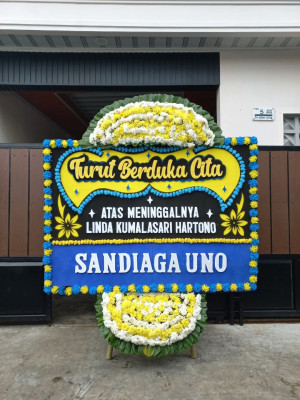 Papan Bunga Duka di Balige